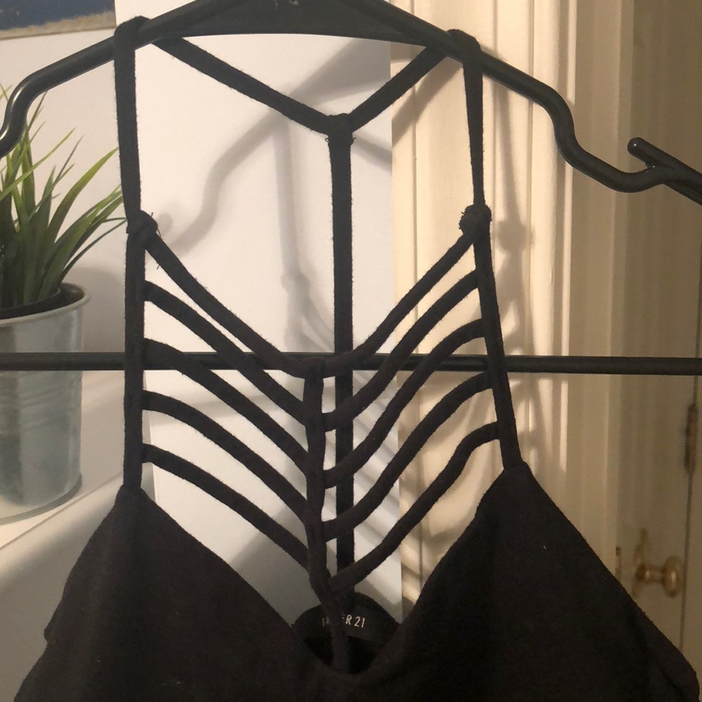 Crop top - Picture 2 of 6